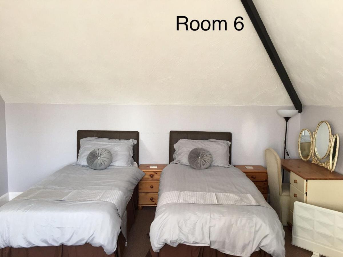 The Royal Oak 3*