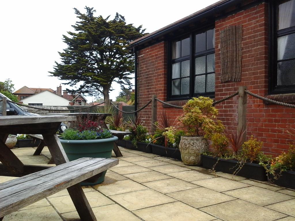 The Royal Oak 3*